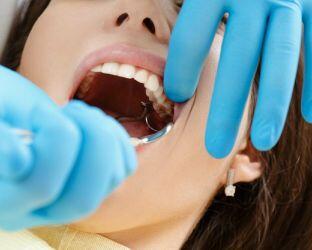 Удаление однокорневого зуба