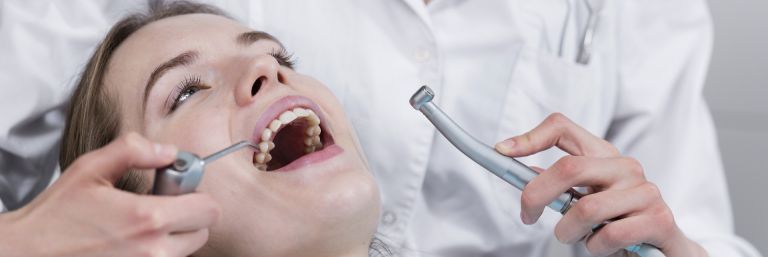 удаление дистопированного зуба